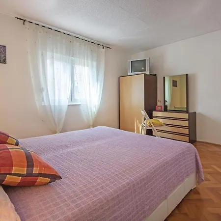 Apartment Awesome In With Wifi Fazana