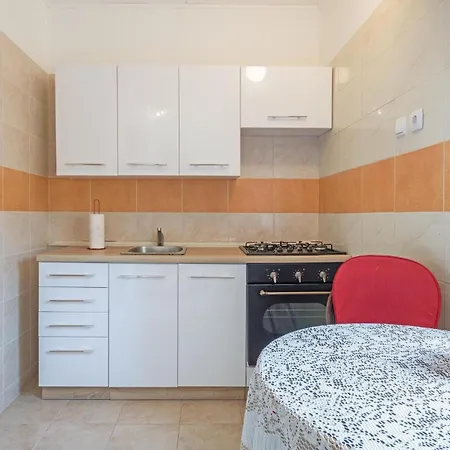 Two-bedroom In Apartmán Fažana