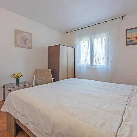 Apartment Awesome In With Wifi Fazana