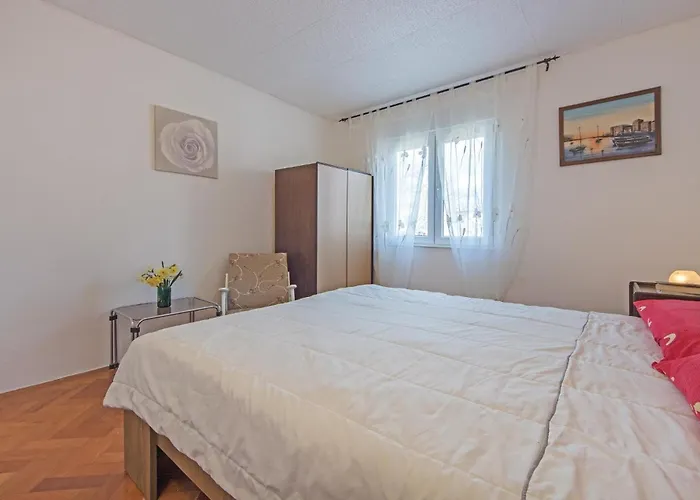 公寓 Two-bedroom In 法扎纳